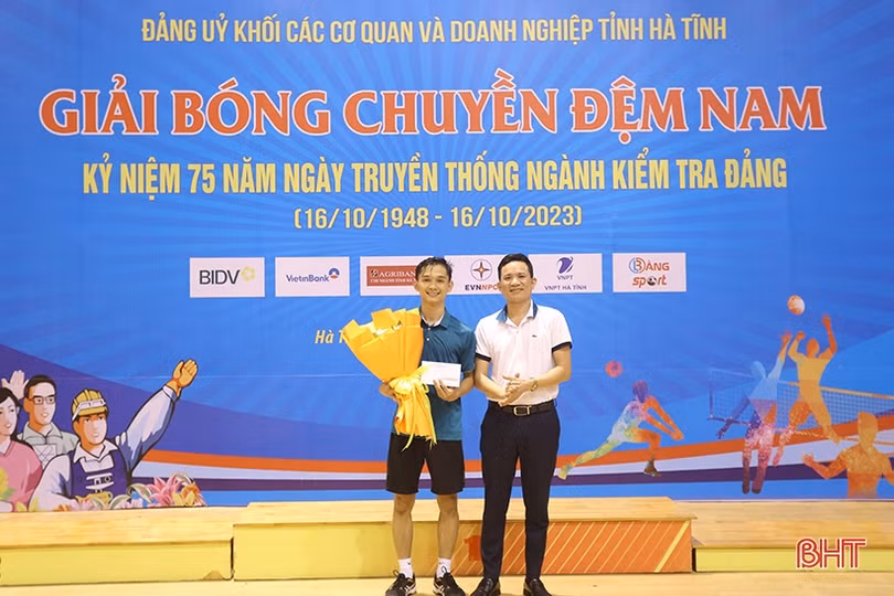 Khối Văn hóa - xã hội vô địch Giải Bóng chuyền kỷ niệm ngành Kiểm tra Đảng