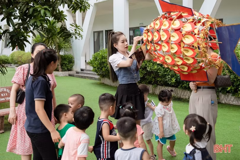 “Chuyện mùa trăng” của học sinh Trường Mầm non Trung Kiên