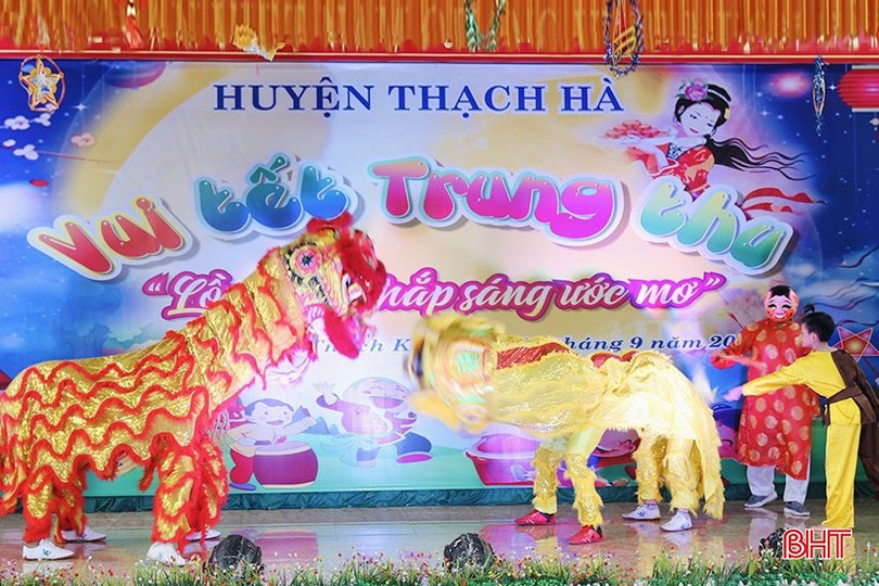 Trung thu vui nhộn của thiếu nhi Thạch Hà
