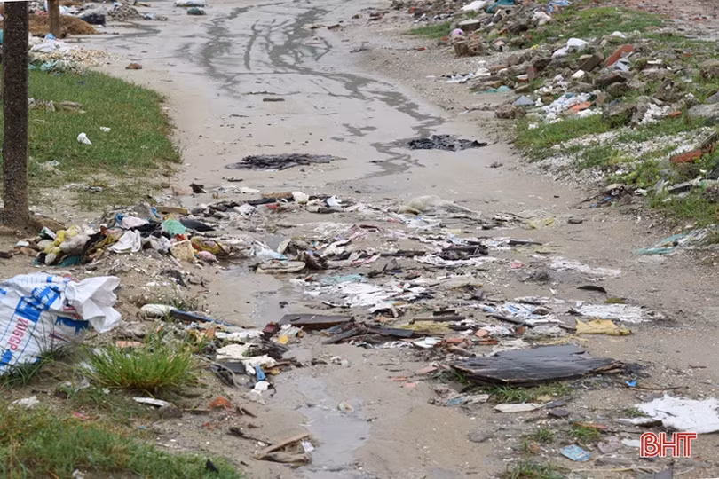 “Nhếch nhác” ở khu neo đậu tránh trú bão Cửa Khẩu - Kỳ Hà