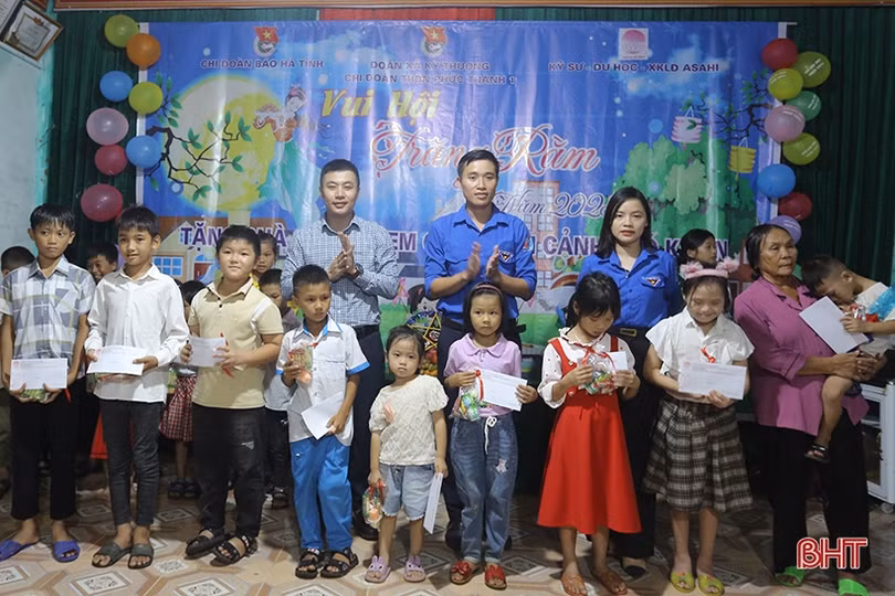 Đêm “Vui hội trăng rằm” của trẻ em nghèo Kỳ Thượng