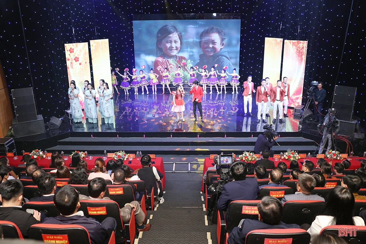 Gần 12 tỷ đồng ủng hộ chương trình “Xuân ấm áp - Tết yêu thương”