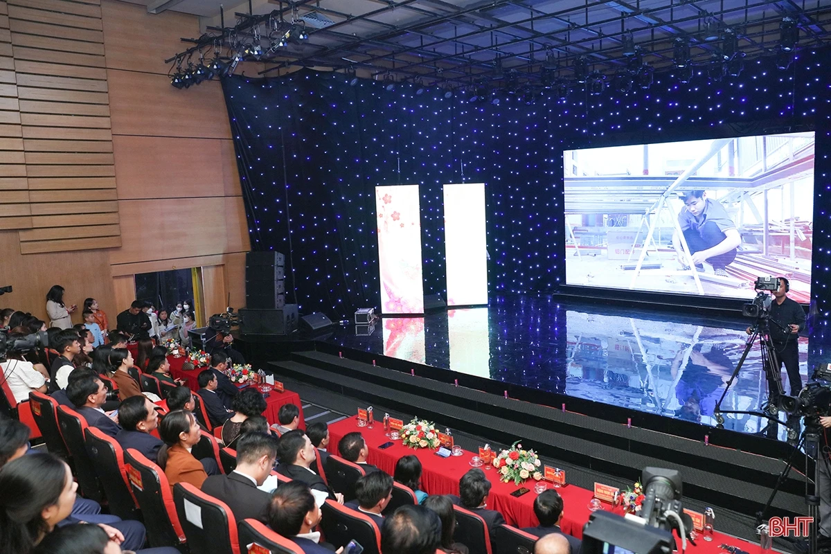 Gần 12 tỷ đồng ủng hộ chương trình “Xuân ấm áp - Tết yêu thương”