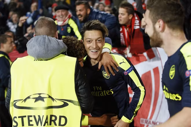 10 doi gianh quyen di tiep o champions league