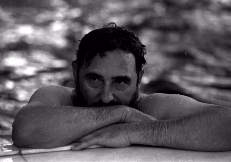 photograph thoi trai tre cua nha cach mang vi dai cuba fidel castro