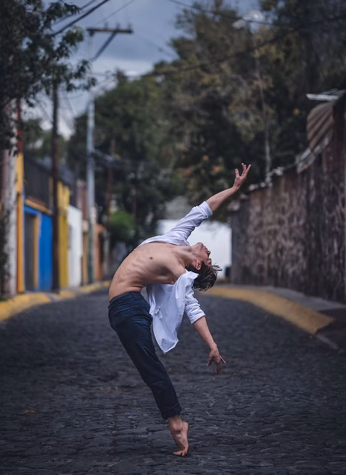 ballet tren duong pho mexico thong diep manh me gui den ong trump