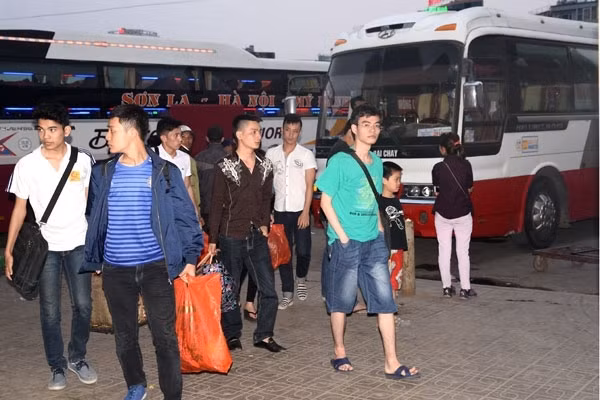 bo gtvt yeu cau khong de hanh khach cham ve que don tet