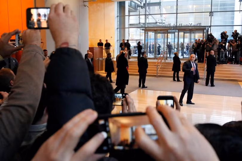 photograph ong trump lan dau gap go bao chi sau dac cu