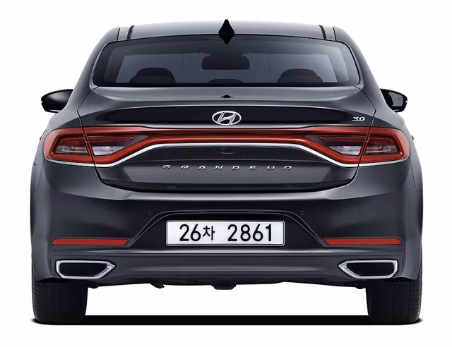sedan co trung hyundai azera the he moi chinh thuc trinh lang