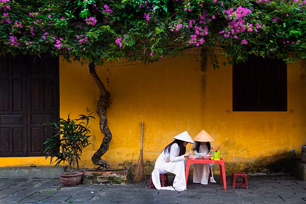 sac vang pho co hoi an dep me hoac tren bao anh