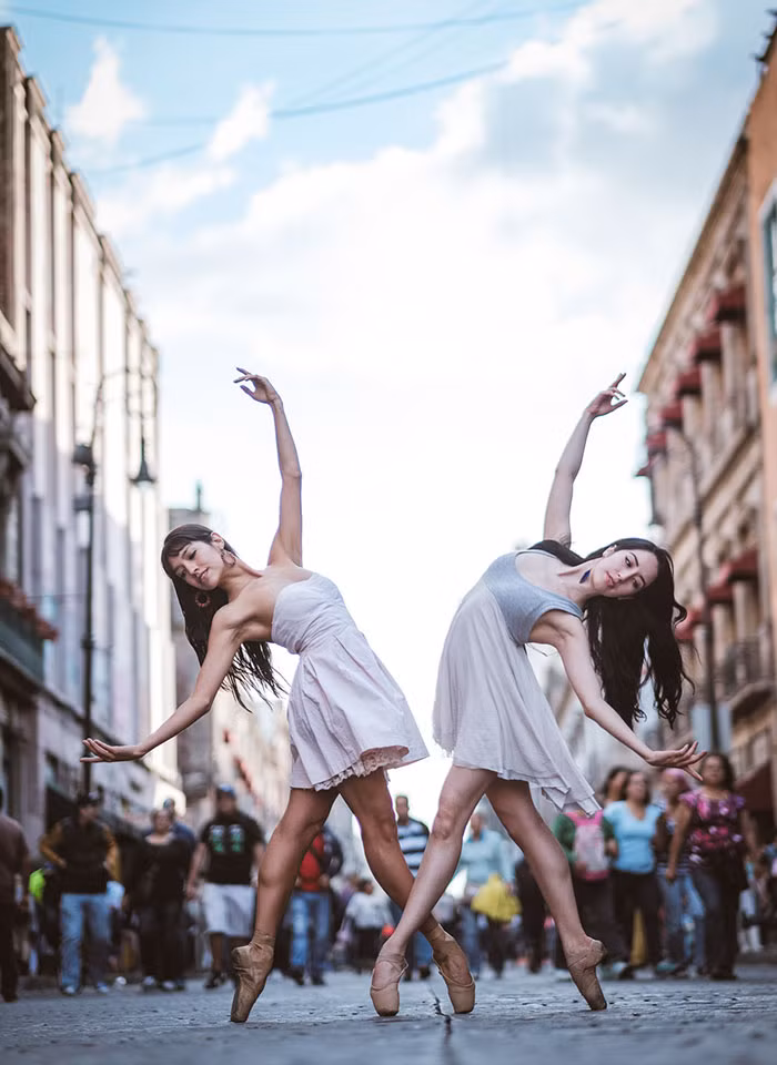 ballet tren duong pho mexico thong diep manh me gui den ong trump
