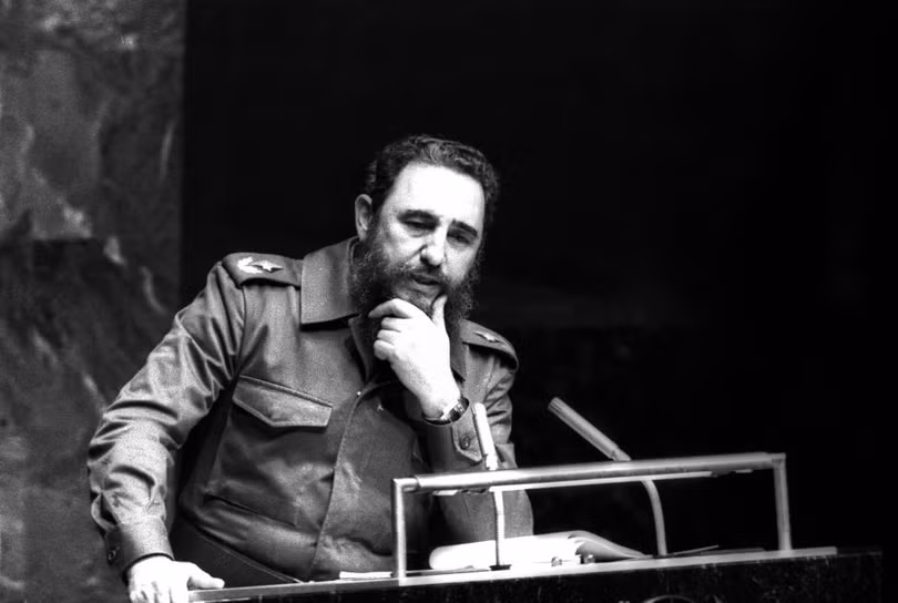 photograph thoi trai tre cua nha cach mang vi dai cuba fidel castro