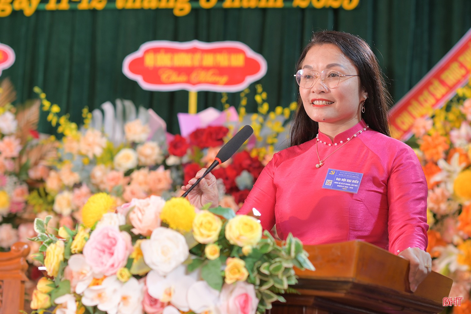 Đồng chí Nguyễn Thị Hà Tân - Tỉnh ủy viên, Phó Bí thư chuyên trách Đảng ủy UBND tỉnh phát biểu chỉ đạo tại đại hội. Đồng chí Nguyễn Thị Hà Tân - Tỉnh ủy viên, Phó Bí thư chuyên trách Đảng ủy UBND tỉnh phát biểu chỉ đạo tại đại hội.