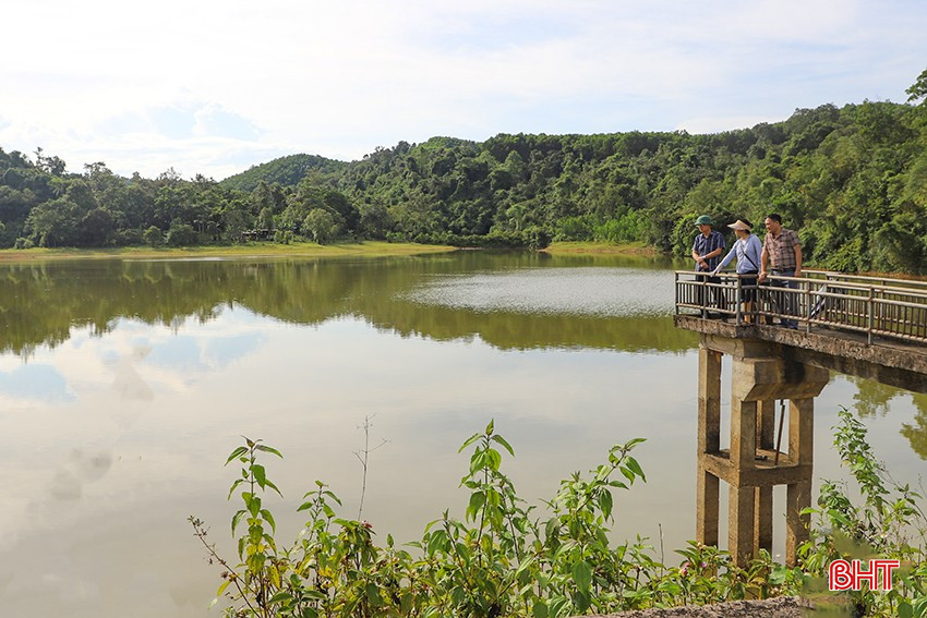 In hot weather conditions with little rain from May to August, some small dams in the province will fall into drought and local water shortages. bqbht_br_khe-da.jpg