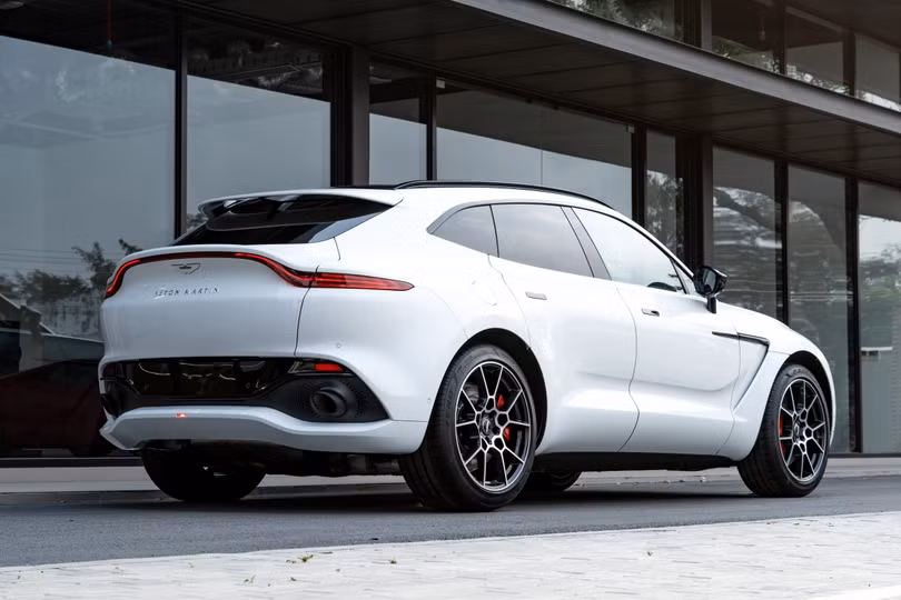 Cận cảnh siêu SUV Aston Martin DBX giá gần 17 tỷ đầu tiên tại Việt Nam