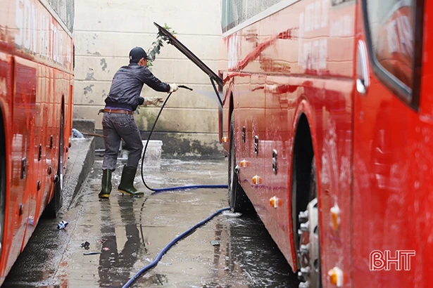 Phòng dịch Covid-19, nhiều khách hàng Hà Tĩnh đổi, trả vé xe đường dài