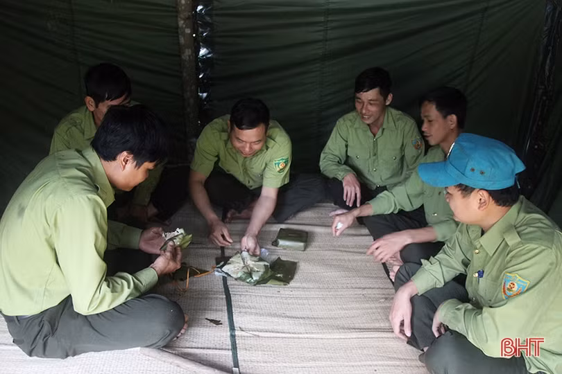 Tết của những người giữ “lá phổi xanh” ở Hà Tĩnh