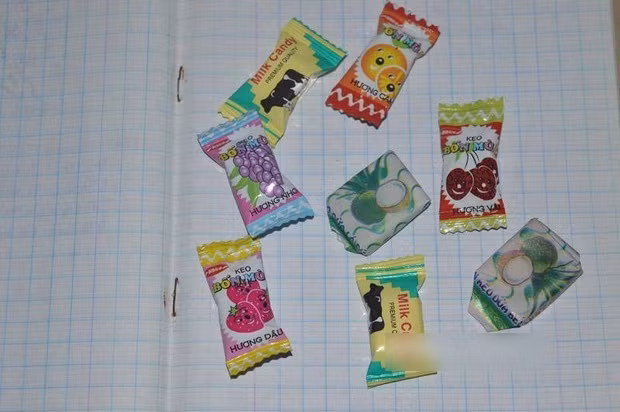 Nhớ quay quắt những thứ quà trong khay bánh kẹo tết “ngày xưa ta bé”