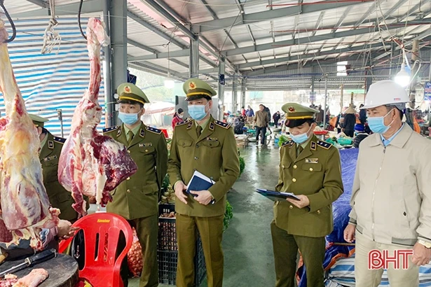 Thị trường Hà Tĩnh ngày giáp tết: Hàng hóa đủ chủng loại, sức mua tăng dần