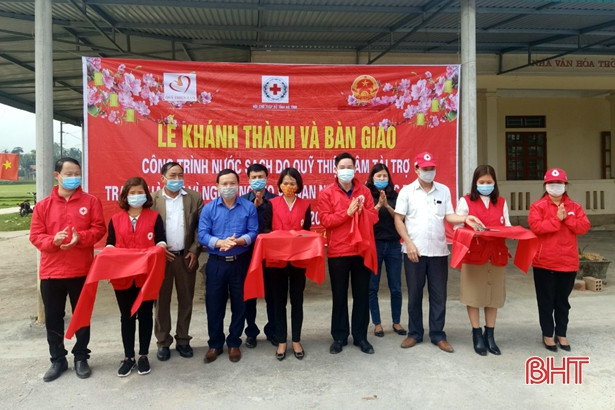 Người dân vùng lũ Sơn Bằng đã có nước sạch