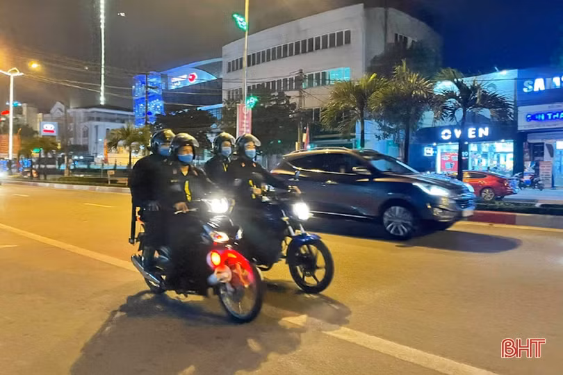 Một đêm tuần tra của cảnh sát cơ động Hà Tĩnh ngày cận tết