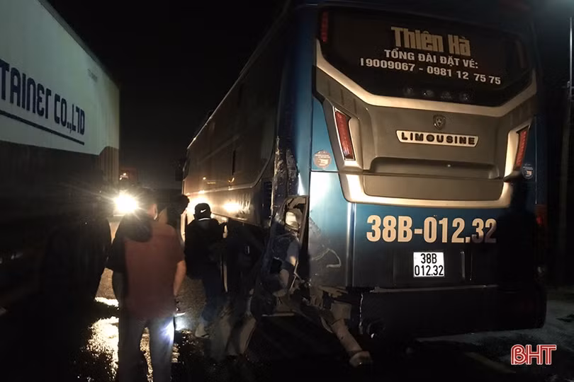 Tai nạn liên hoàn, tắc đường nhiều km trên QL 1A tuyến tránh TP Hà Tĩnh