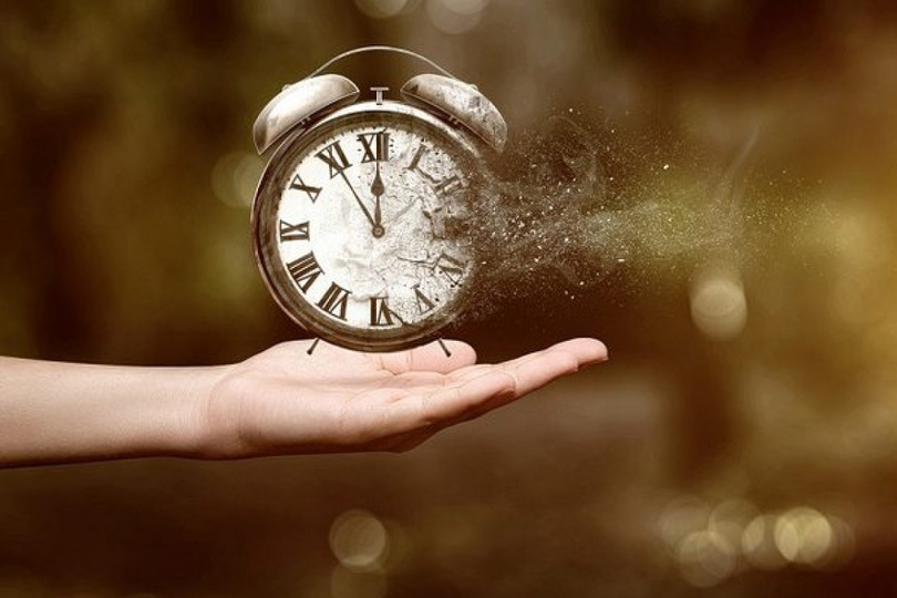 Vì cuộc sống là không chờ đợi...
