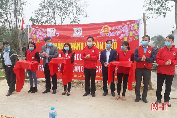 Xây dựng công trình nước sạch gần nửa tỷ đồng cho người dân Hương Khê