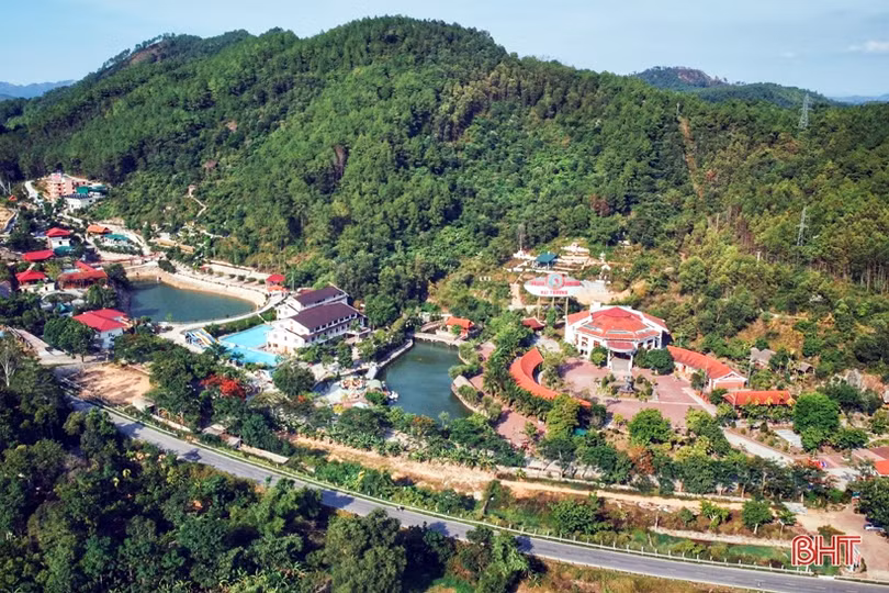 Hương Sơn non nước hữu tình