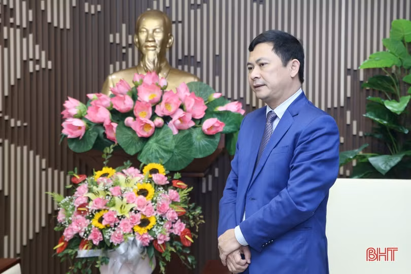 Tòa Giám mục Giáo phận Hà Tĩnh chúc tết Đảng bộ và Nhân dân tỉnh nhà