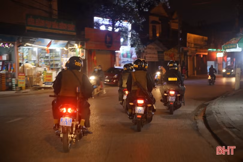 Một đêm tuần tra của cảnh sát cơ động Hà Tĩnh ngày cận tết