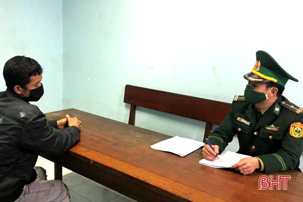 Cắt rừng nhập cảnh trái phép vào Hà Tĩnh, 2 người Nghệ An bị xử lý, cách ly 14 ngày