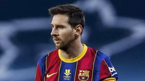 Đội hình miễn phí Hè 2021: Messi, Aguero, Ramos “đắt khách”