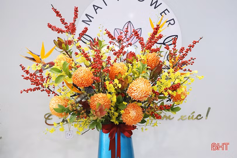 Muôn kiểu hoa lạ “đổ bộ” thị trường Hà Tĩnh