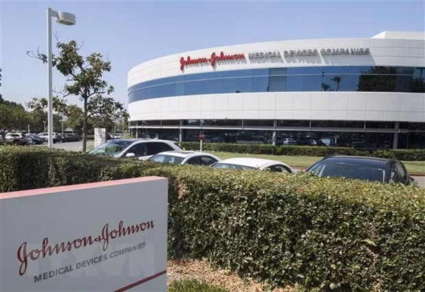 Dịch COVID-19: Nhiều nước muốn EC cấp phép thêm vắcxin chống dịch