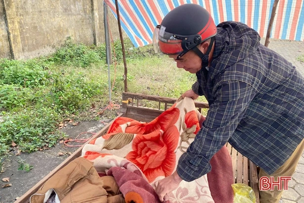 Nông dân làng ven đô TP Hà Tĩnh “đưa xuân” xuống phố