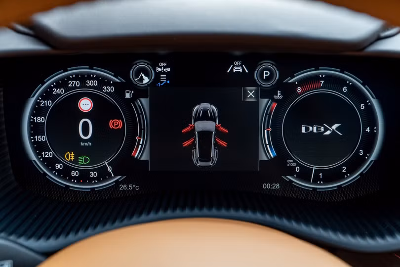 Cận cảnh siêu SUV Aston Martin DBX giá gần 17 tỷ đầu tiên tại Việt Nam