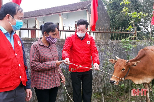 Xây dựng công trình nước sạch gần nửa tỷ đồng cho người dân Hương Khê