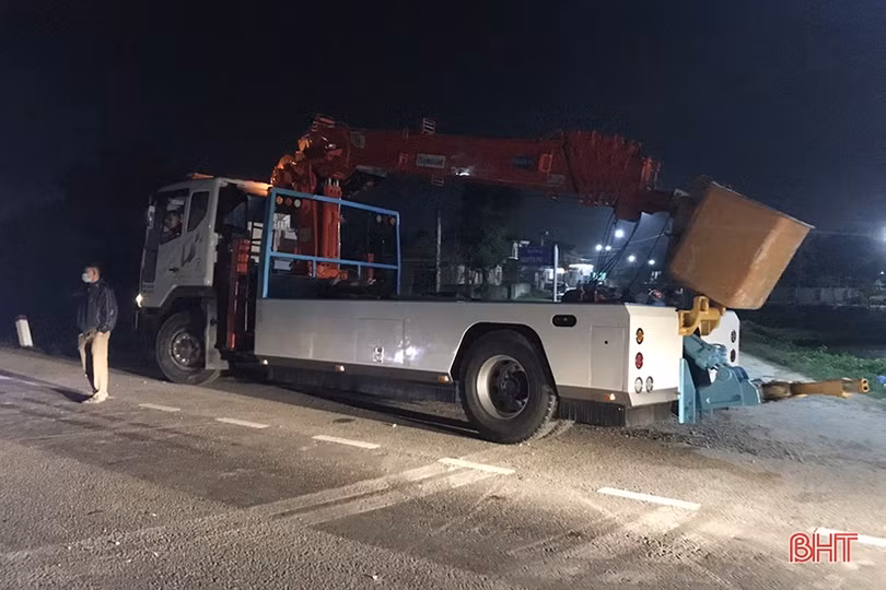 Tai nạn liên hoàn, tắc đường nhiều km trên QL 1A tuyến tránh TP Hà Tĩnh