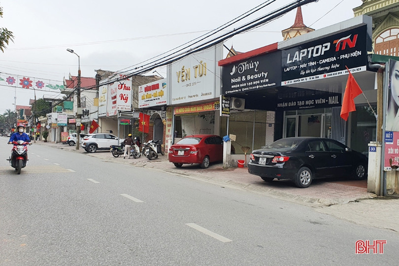 6 ngày ra quân, Công an TP Hà Tĩnh nhắc nhở, xử phạt 42 trường hợp dừng, đỗ xe sai quy định