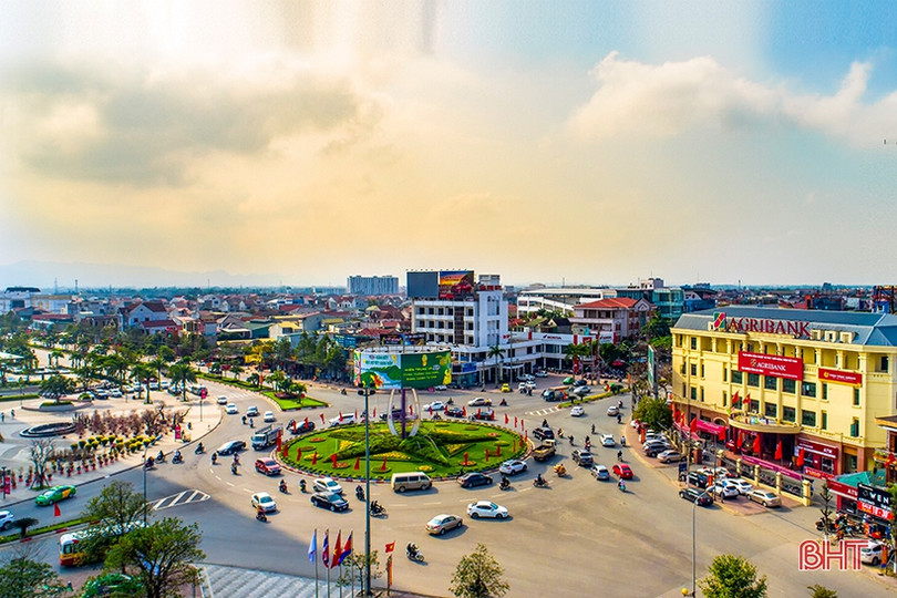 Sắc xuân rực rỡ Thành Sen