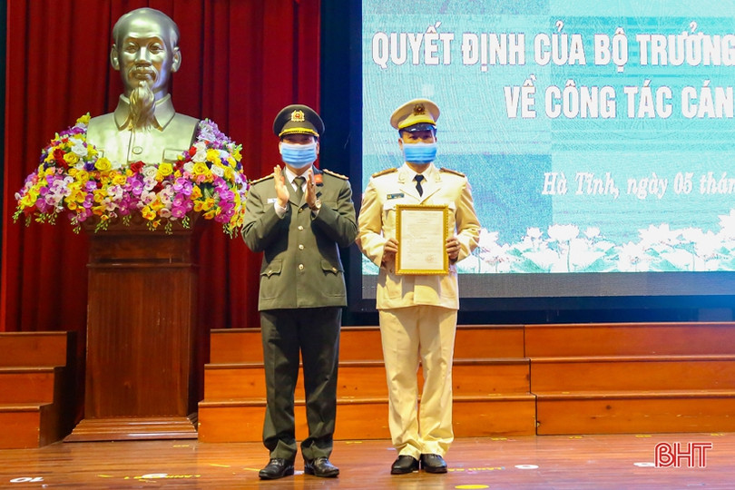 Công bố quyết định bổ nhiệm Phó Giám đốc Công an Hà Tĩnh