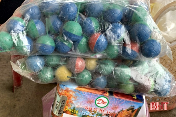 Làm rõ nhóm đối tượng mua bán, tàng trữ pháo nổ ở huyện miền núi Hà Tĩnh