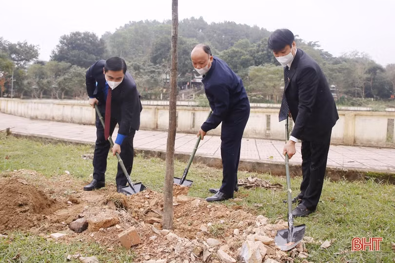 Tuổi trẻ Hà Tĩnh hành động chào mừng thành công Đại hội XIII của Đảng