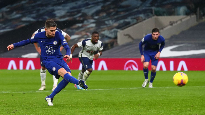 Thua tiếp Chelsea, Tottenham lún sâu trong khủng hoảng