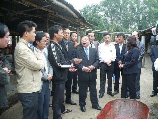 Chủ tịch UBND tỉnh kiểm tra tại Lò giết mổ gia súc tập trung tại phường Văn Yên