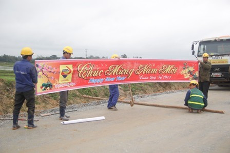 ... đón xuân trên công trường