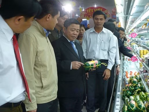 ... và tại Siêu thị Coop. Market