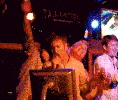 Cái kết của những kẻ thích “đùa với lửa”