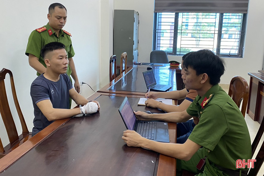 Nguyễn Minh Toàn tại cơ quan điều tra. Cơ quan điều tra làm việc với đối tượng Toàn.jpg
